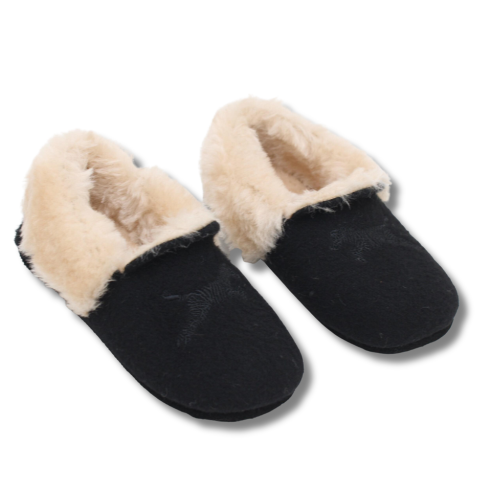 Black wool slippers – juniors