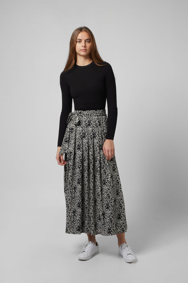 EOE Black w/Ivory Floral Maxi Skirt