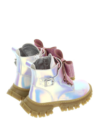 Holographic Hightops with Bows