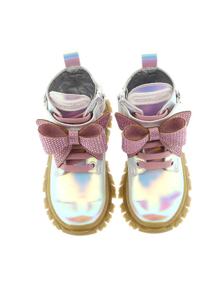 Holographic Hightops with Bows